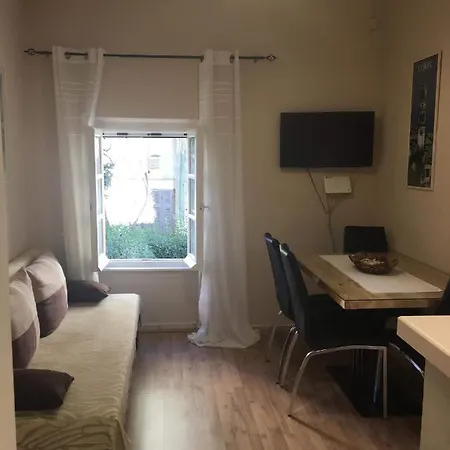 Apartment Ellis Old Town *