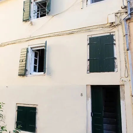 Apartment Ellis Old Town